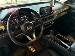 نيسان ألتيما